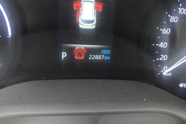 Used Toyota SIENNA 2024 2.5L Hybrid Comfort Edition Odometer Close Up