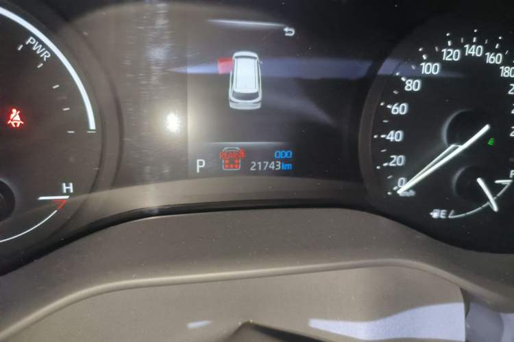 Used Toyota SIENNA 2024 2.5L Hybrid Comfort Edition Odometer Close Up