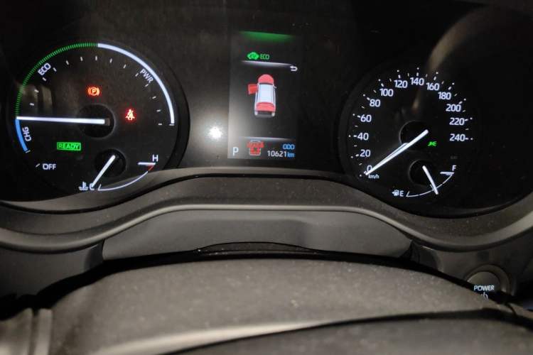 Used Toyota SIENNA 2024 2.5L Hybrid Prestige Deluxe Edition Odometer Close Up
