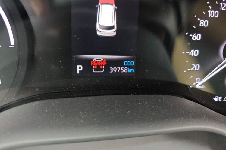 Used Toyota SIENNA 2024 2.5L Hybrid Comfort Edition Odometer Close Up