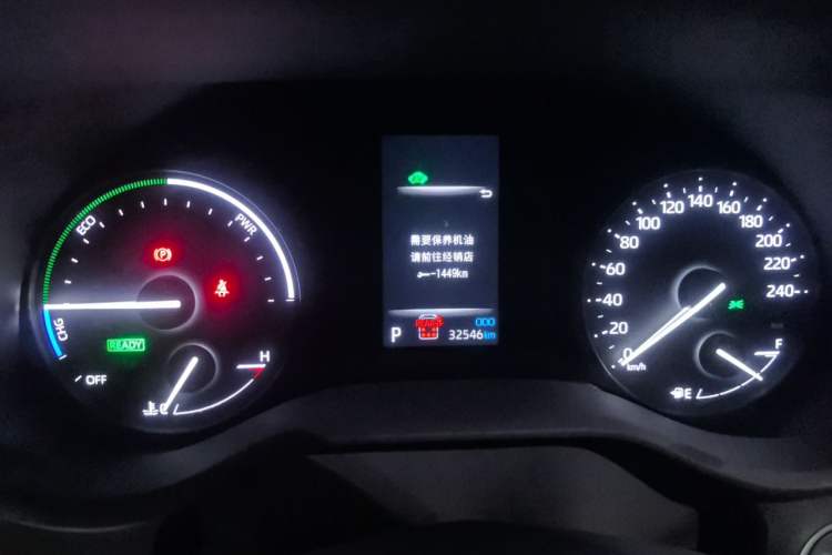 Used Toyota SIENNA 2024 2.5L Hybrid Luxury Edition Odometer Close Up