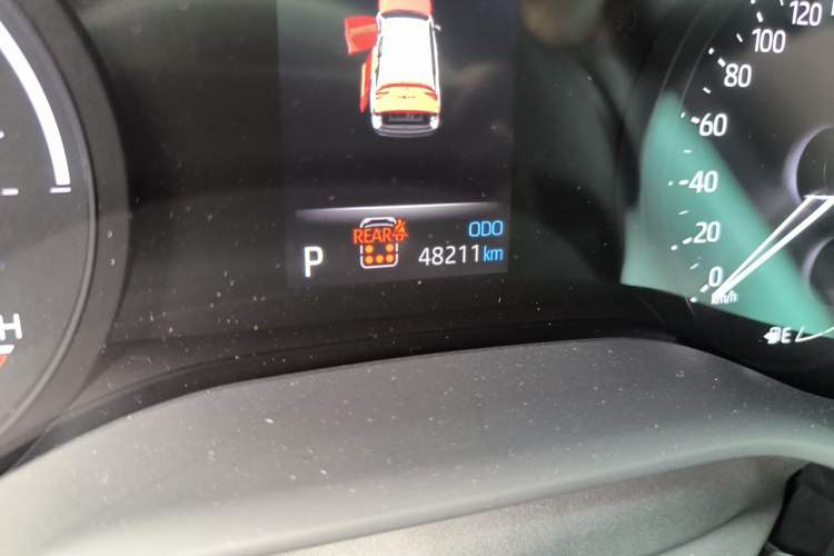 Used Toyota SIENNA 2024 2.5L Hybrid Luxury Edition Odometer Close Up