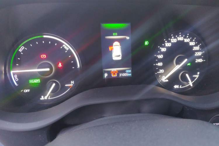 Used Toyota SIENNA 2024 2.5L Hybrid Four-Wheel Drive Prestige Edition Odometer Close Up