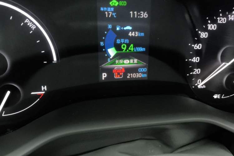 Used Toyota SIENNA 2024 2.5L Hybrid Four-Wheel Drive Prestige Edition Odometer Close Up
