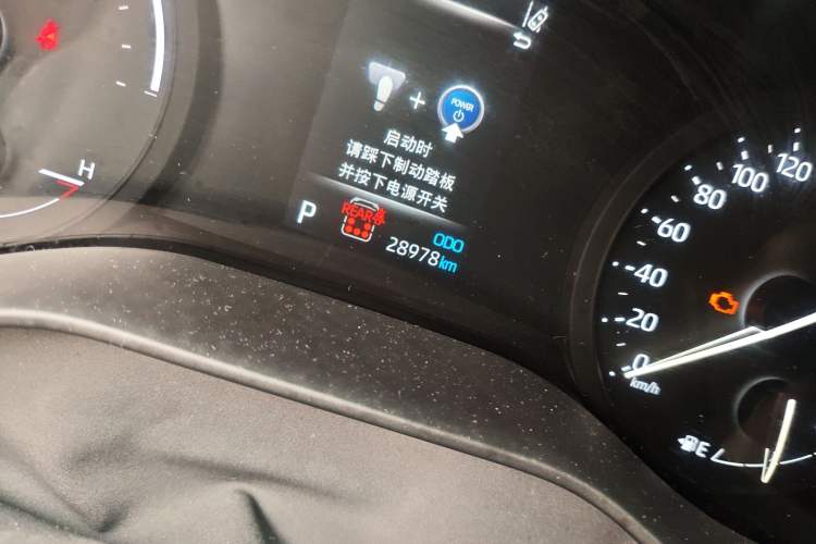 Used Toyota SIENNA 2024 2.5L Hybrid Comfort Edition Odometer Close Up