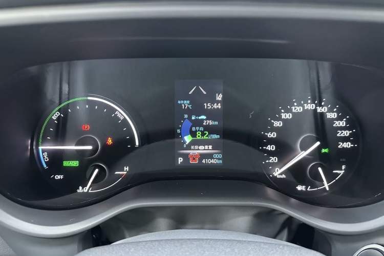 Used Toyota SIENNA 2024 2.5L Hybrid Four-Wheel Drive Prestige Edition Odometer Close Up