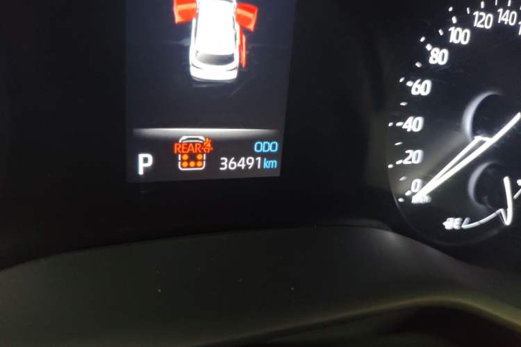 Used Toyota SIENNA 2024 2.5L Hybrid Four-Wheel Drive Prestige Edition Odometer Close Up