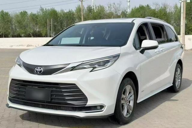 Used Toyota SIENNA 2024 2.5L Hybrid Comfort Edition
