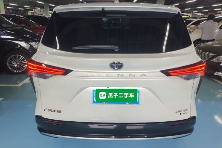 Used Toyota SIENNA 2024 2.5L Hybrid Luxury Edition Rear
