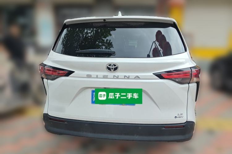 Used Toyota SIENNA 2024 2.5L Hybrid Comfort Edition Rear