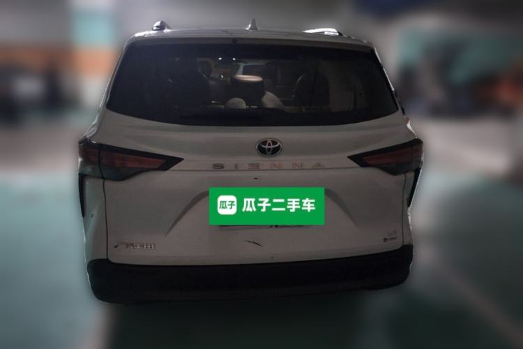 Used Toyota SIENNA 2024 2.5L Hybrid Comfort Edition Rear