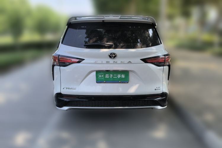 Used Toyota SIENNA 2024 2.5L Hybrid Comfort Edition Rear
