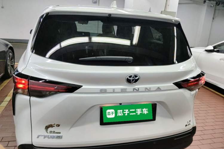 Used Toyota SIENNA 2024 2.5L Hybrid Comfort Edition Rear