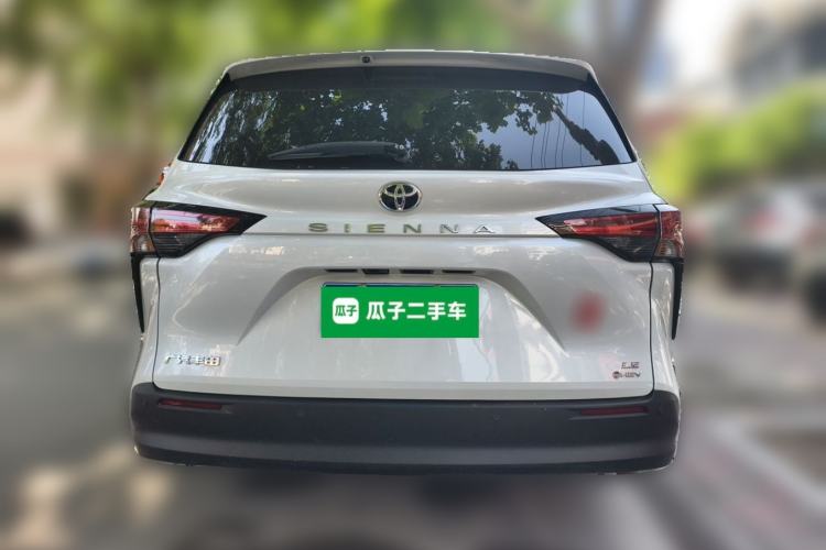 Used Toyota SIENNA 2024 2.5L Hybrid Comfort Edition Rear