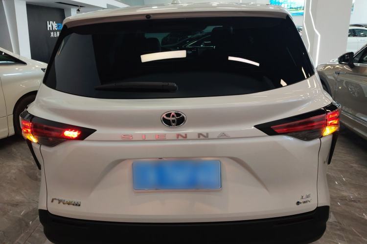 Used Toyota SIENNA 2024 2.5L Hybrid Comfort Edition Rear