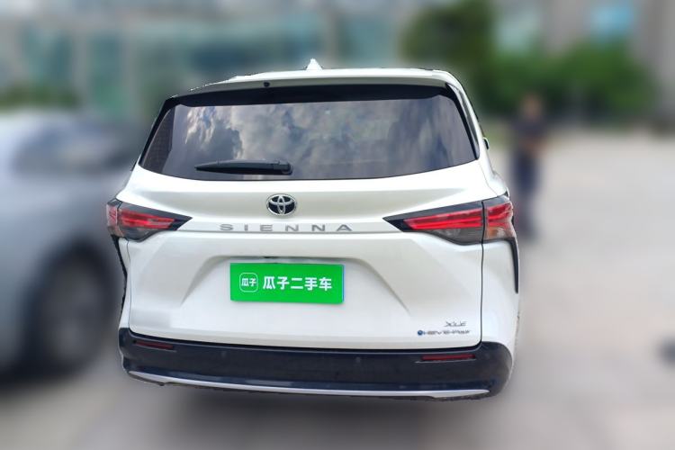 Used Toyota SIENNA 2024 2.5L Hybrid Four-Wheel Drive Luxury Edition Rear