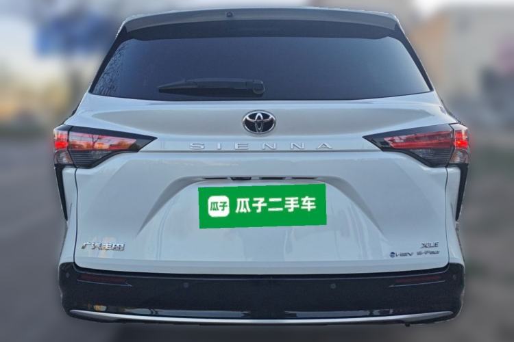 Used Toyota SIENNA 2024 2.5L Hybrid Four-Wheel Drive Luxury Edition Rear