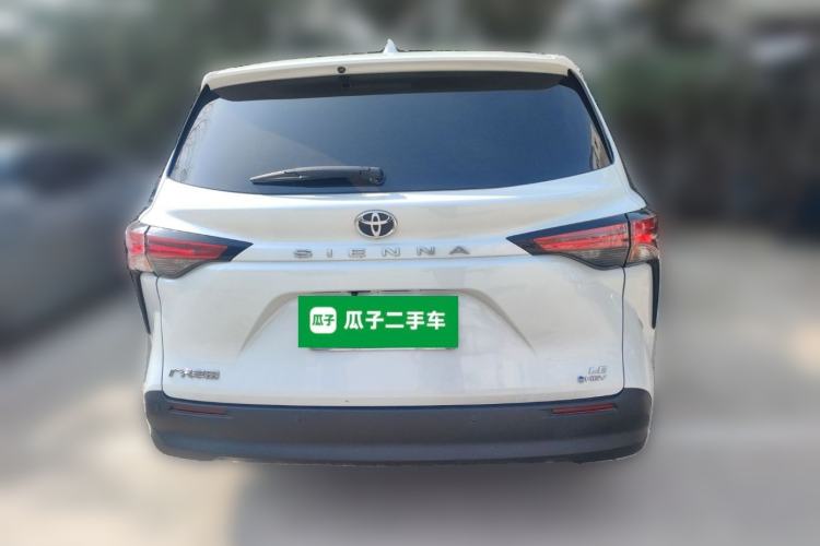 Used Toyota SIENNA 2024 2.5L Hybrid Comfort Edition Rear