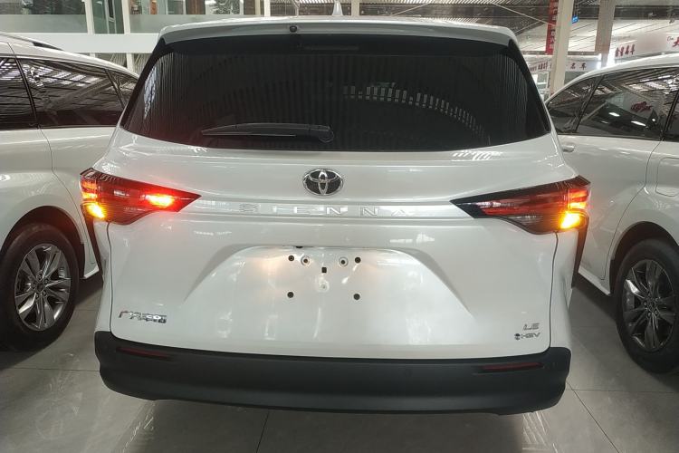 Used Toyota SIENNA 2024 2.5L Hybrid Comfort Edition Rear