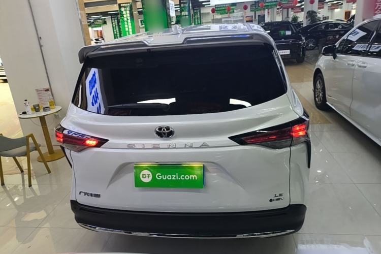 Used Toyota SIENNA 2024 2.5L Hybrid Comfort Edition Rear
