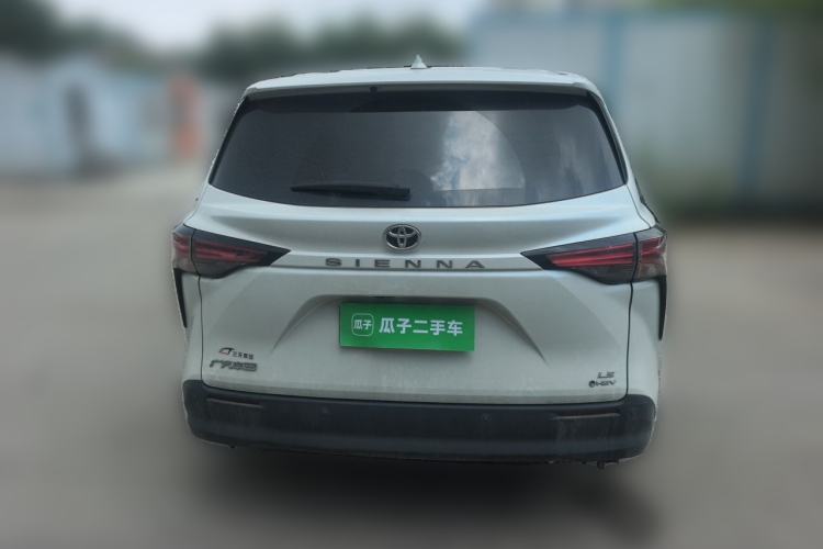 Used Toyota SIENNA 2024 2.5L Hybrid Comfort Edition Rear