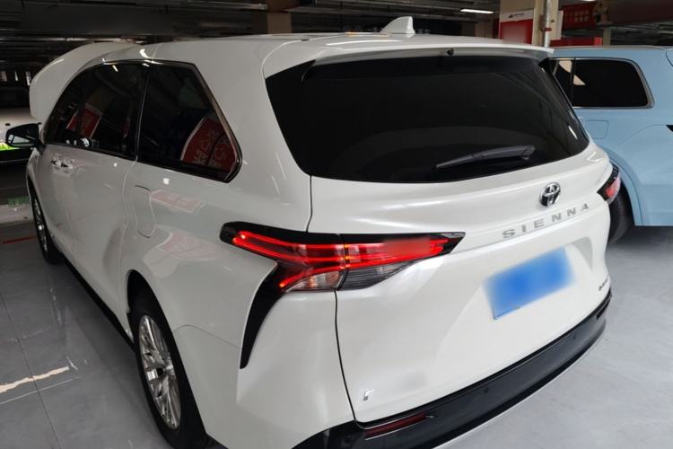 Used Toyota SIENNA 2024 2.5L Hybrid Four-Wheel Drive Prestige Edition Rear Left 45 Deg
