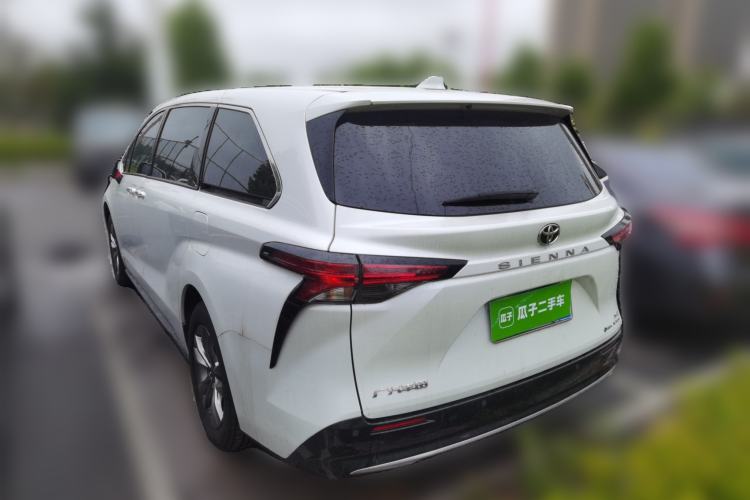 Used Toyota SIENNA 2024 2.5L Hybrid Four-Wheel Drive Luxury Edition Rear Left 45 Deg