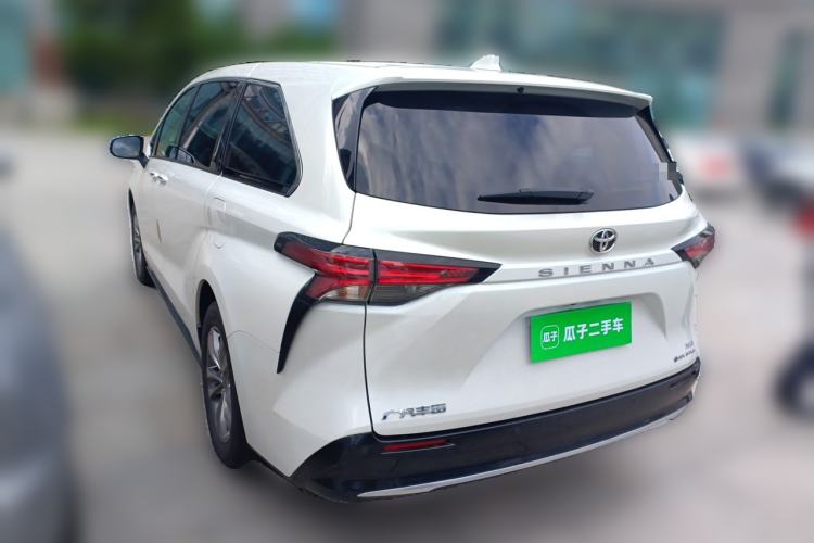 Used Toyota SIENNA 2024 2.5L Hybrid Four-Wheel Drive Luxury Edition Rear Left 45 Deg