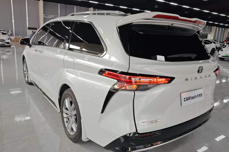 Used Toyota SIENNA 2024 2.5L Hybrid Four-Wheel Drive Prestige Edition Rear Left 45 Deg