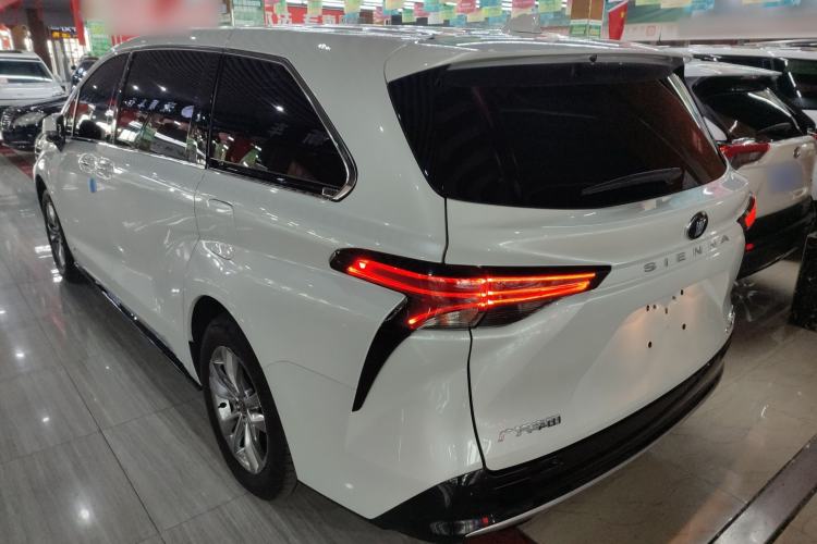 Used Toyota SIENNA 2024 2.5L Hybrid Four-Wheel Drive Prestige Edition Rear Left 45 Deg
