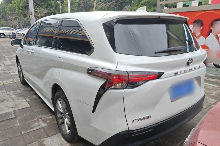 Used Toyota SIENNA 2024 2.5L Hybrid Comfort Edition Rear Left 45 Deg
