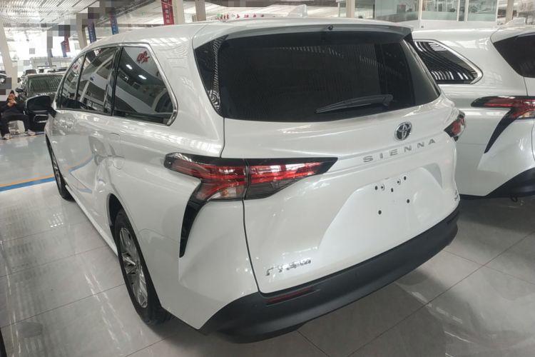 Used Toyota SIENNA 2024 2.5L Hybrid Comfort Edition Rear Left 45 Deg