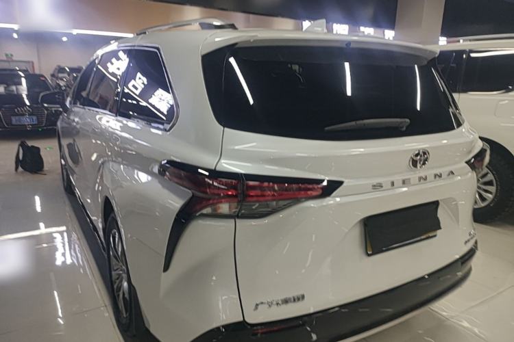 Used Toyota SIENNA 2024 2.5L Hybrid Four-Wheel Drive Prestige Edition Rear Left 45 Deg