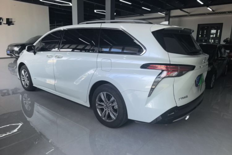 Used Toyota SIENNA 2024 2.5L Hybrid Comfort Edition Rear Left 45 Deg
