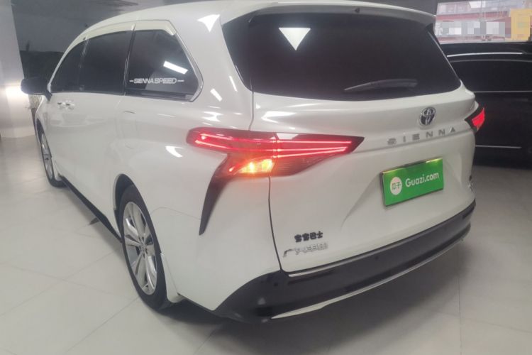 Used Toyota SIENNA 2024 2.5L Hybrid Luxury Edition Rear Left 45 Deg