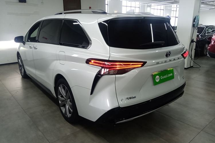 Used Toyota SIENNA 2024 2.5L Hybrid Prestige Deluxe Edition Rear Left 45 Deg