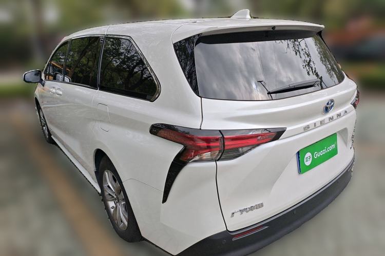 Used Toyota SIENNA 2024 2.5L Hybrid Comfort Edition Rear Left 45 Deg