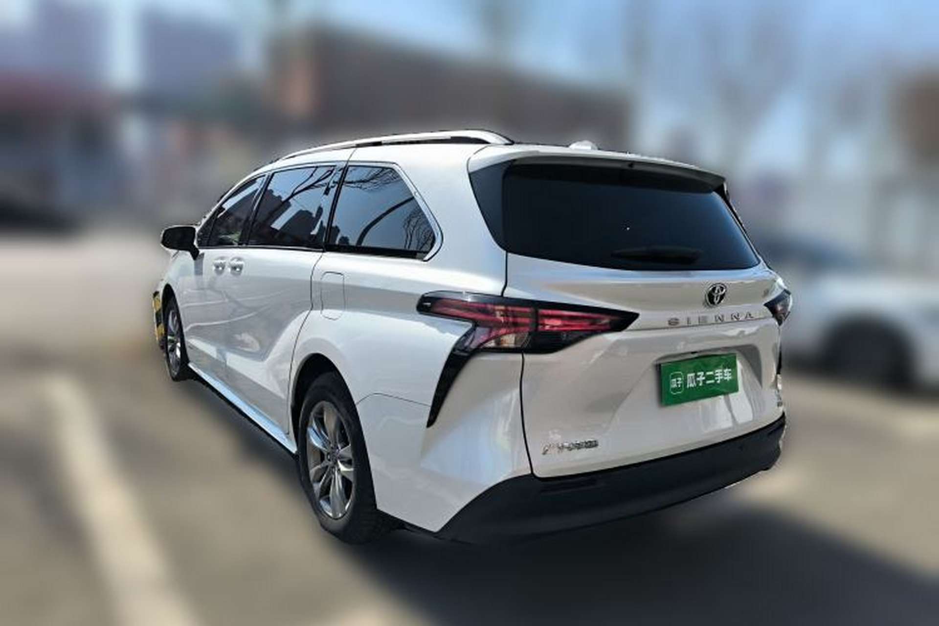 Used Toyota SIENNA 2024 2.5L Hybrid Comfort Edition Rear Left 45 Deg