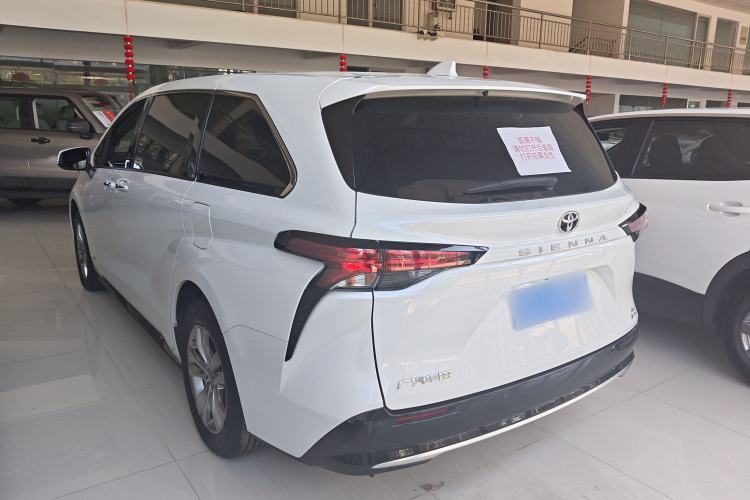Used Toyota SIENNA 2024 2.5L Hybrid Luxury Edition Rear Left 45 Deg