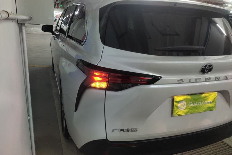 Used Toyota SIENNA 2024 2.5L Hybrid Comfort Edition Rear Left 45 Deg