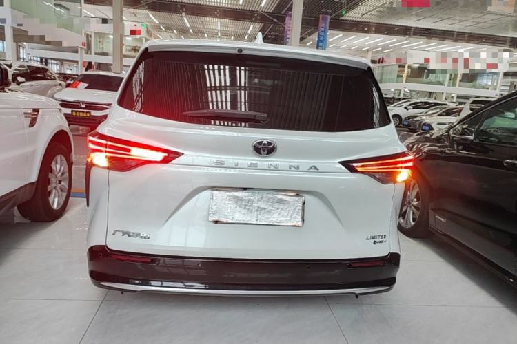 Used Toyota SIENNA 2024 2.5L Hybrid Luxury Edition Rear