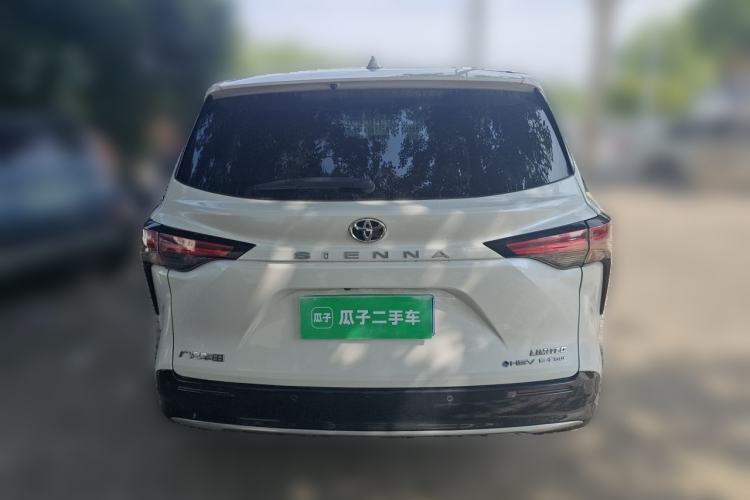 Used Toyota SIENNA 2024 2.5L Hybrid Four-Wheel Drive Luxury Edition Rear
