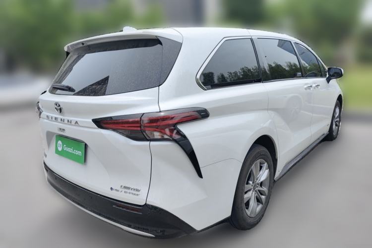 Used Toyota SIENNA 2024 2.5L Hybrid Four-Wheel Drive Prestige Edition Rear Right 45 Deg