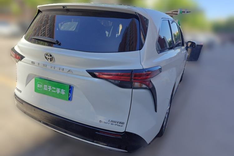 Used Toyota SIENNA 2024 2.5L Hybrid Four-Wheel Drive Prestige Edition Rear Right 45 Deg