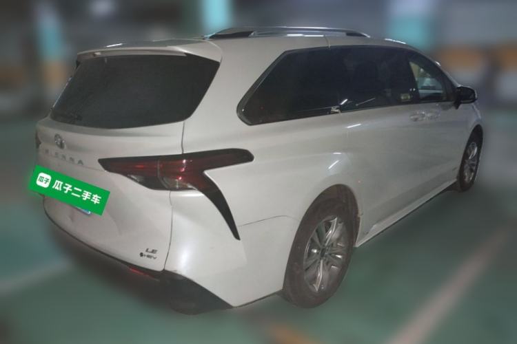 Used Toyota SIENNA 2024 2.5L Hybrid Comfort Edition Rear Right 45 Deg