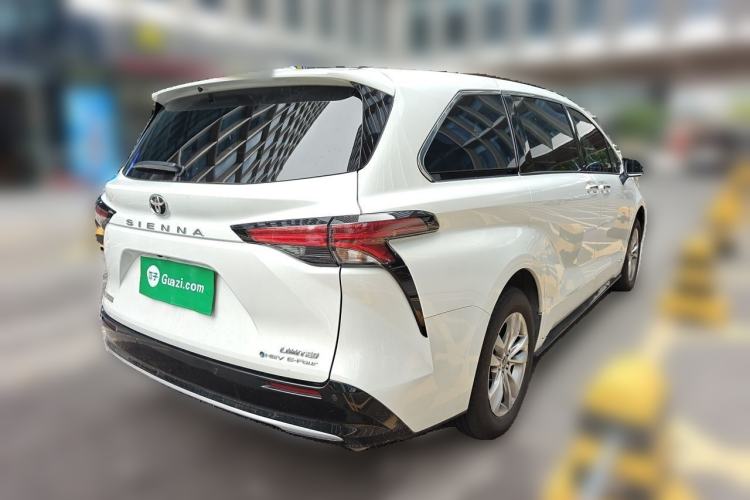 Used Toyota SIENNA 2024 2.5L Hybrid Four-Wheel Drive Prestige Edition Rear Right 45 Deg