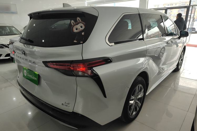 Used Toyota SIENNA 2024 2.5L Hybrid Comfort Edition Rear Right 45 Deg