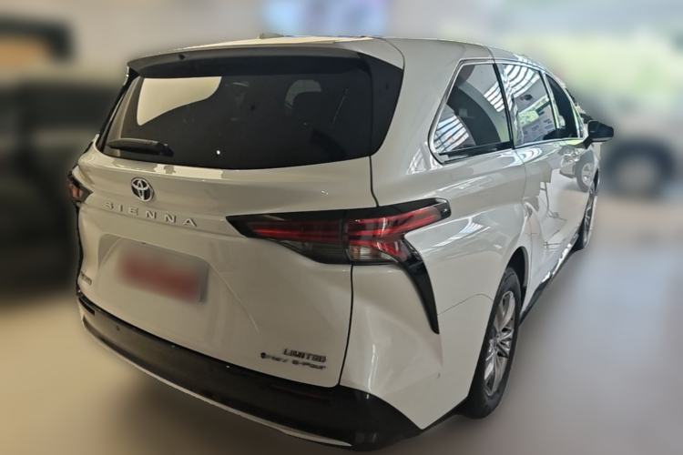Used Toyota SIENNA 2024 2.5L Hybrid Four-Wheel Drive Prestige Edition Rear Right 45 Deg