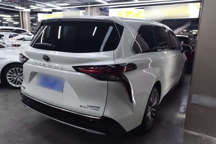 Used Toyota SIENNA 2024 2.5L Hybrid Four-Wheel Drive Prestige Edition Rear Right 45 Deg