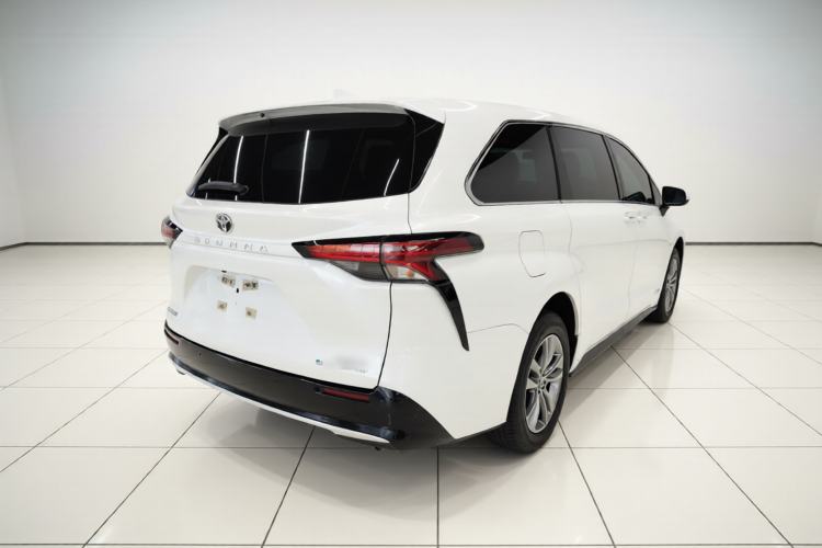 Used Toyota SIENNA 2024 2.5L Hybrid Four-Wheel Drive Prestige Edition Rear Right 45 Deg